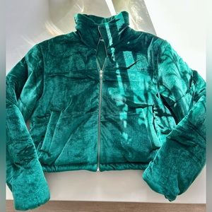 Puffer Jacket Velvet Emerald Green super cozy Size M NEW